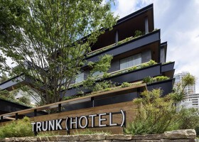 TRUNK(HOTEL)