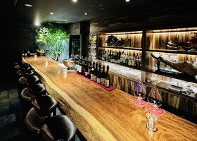 Bar 九