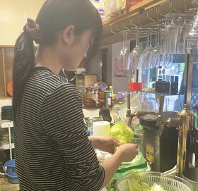 横浜マルニカフェダイニング