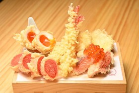 天ぷらとワイン からり。東白楽駅前店