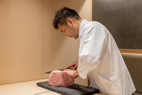 個室焼肉　うしお　銀座