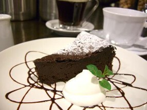 yururi salon ×　HanaUta cafeの画像