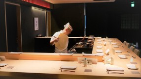 地葉はなれの画像