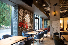 Numero fiveの画像