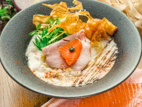 サーモンnoodle京都 伏見稲荷店の画像