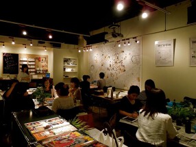TOEN DESIGN CAFE JINGUMAEの画像