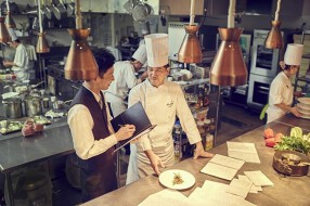 ヒルトップリゾート 山の上の画像