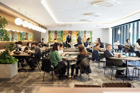 大手製薬会社　企業内社食・カフェの画像