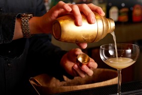 八百長BARの画像