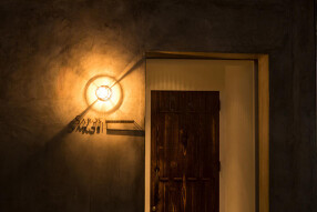 SAROS. Night Marcheの画像