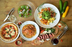 Italian Dining & Bar Oinos　石川町の画像