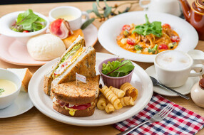 cafe Teaser 呼続店の画像