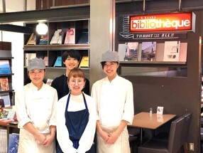 cafe&books bibliotheque福岡・天神店の画像