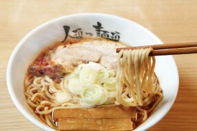 人類みな麺類を運営する会社の新店舗の画像