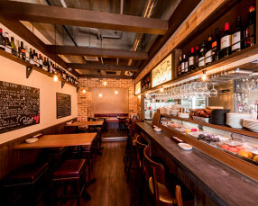 炭焼きとワイン PEQUEの画像