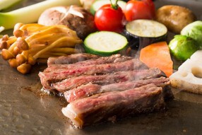 黒毛和牛・鉄板焼き・お好み焼き『鉄じゅう』 ウラなんば店の画像