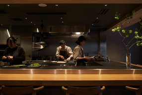 TROIS VISAGESの画像