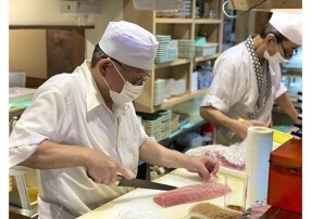 魚屋スタンドふじ子　ルクア店の画像