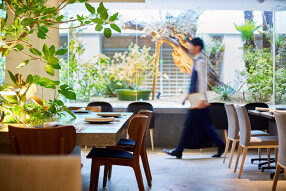 熱香森＆フォレストテーブルの画像