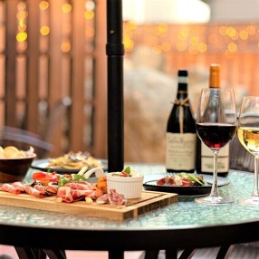 backyard cafe day 562の画像