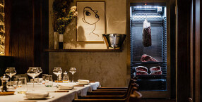 SURF & TURFの画像