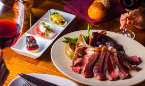 Dining&Bar LAVAROCK神谷町の画像