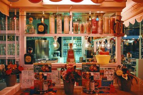 墨国回転鶏酒場の画像