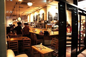 LEAVE　A　NEST　CAFE＆DININGの画像