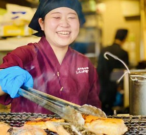 炭火干物定食 しんぱち食堂 上大岡店の画像