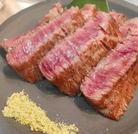 ホルモン明星の画像