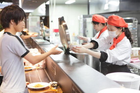 城西大学東京紀尾井町キャンパス学生食堂の画像