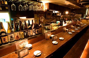 Antique Dining月の画像