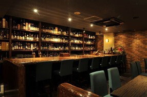 BAR L'essentielの画像