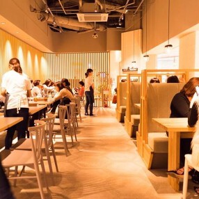 tables cook&jonathan's bookstoreの画像