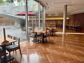 カーブドッチ迎賓館の画像