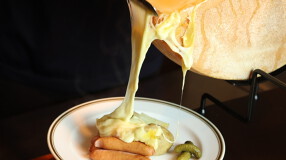 ワインとチーズの店 フェルメントの画像