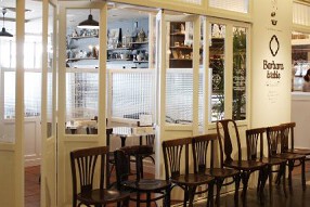 BARBARA a tableの画像