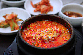 韓国家庭料理 「松の木」の画像