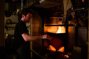 SMOKE DOOR LAKE TAHOE SARYOの画像