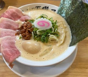 鶏そば 綴るの画像