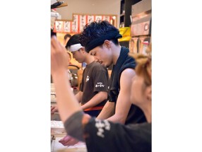 海鮮屋台 おくまん 神戸駅前店の画像