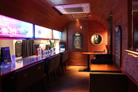 オイスターバル＆アクアリウム 蘭鋳の画像