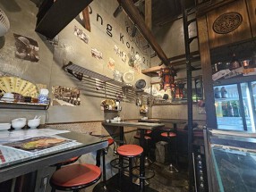 香港バル２１３の画像