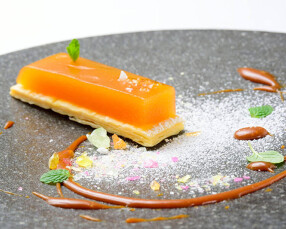 レーヌデプレの画像