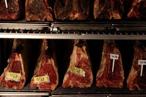 AUTHENTIC LIVING BUTCHER NYCの画像