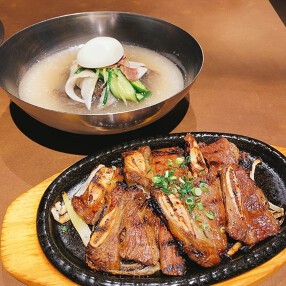 『焼肉・冷麺　ユッチャン。』セントラルキッチンスタッフの画像