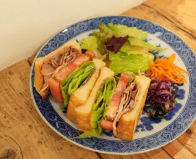 ジュウニブンベーカリーカフェ 三軒茶屋本店の画像