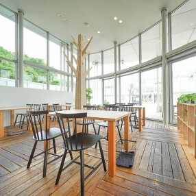 YOUR TABLE 東岡崎の画像