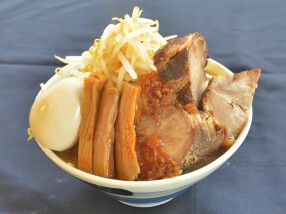 縄麺男山の画像