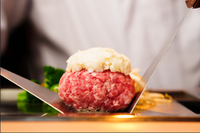 ハンバーグと牛タンとお米　神戸赤ふじ　中座くいだおれビル店の画像